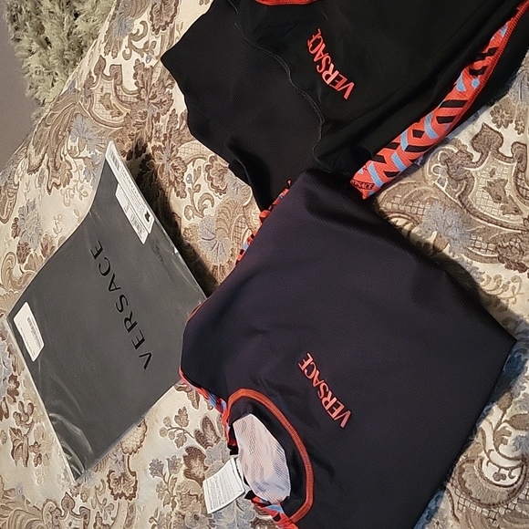 2 Piece Versace set - Picture 6 of 6